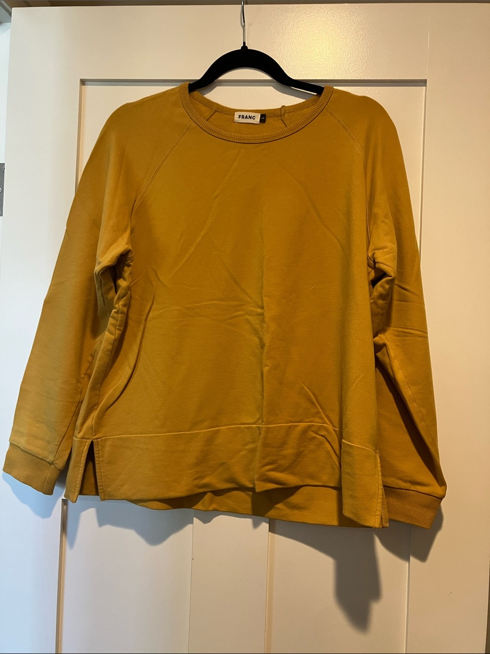 Mustard sweatshirt